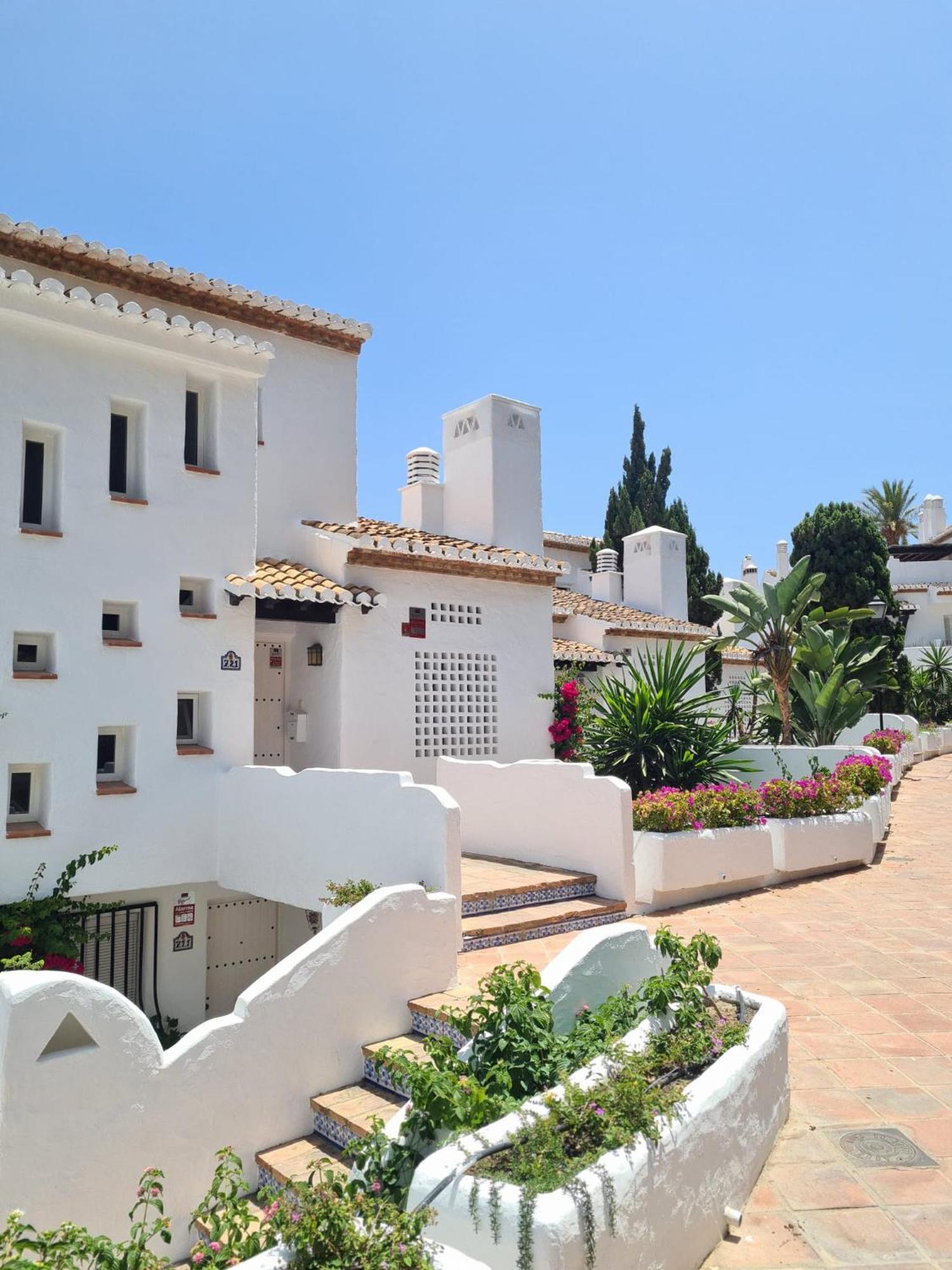Appartamento Sunny Getaway La Herradura  Esterno foto